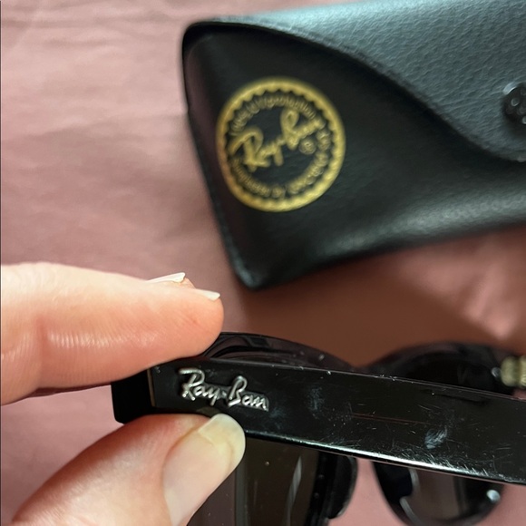 Ray-Ban Classic Black Wayfarer Sunglasses with Case/New Dust Cloth - Picture 8 of 10